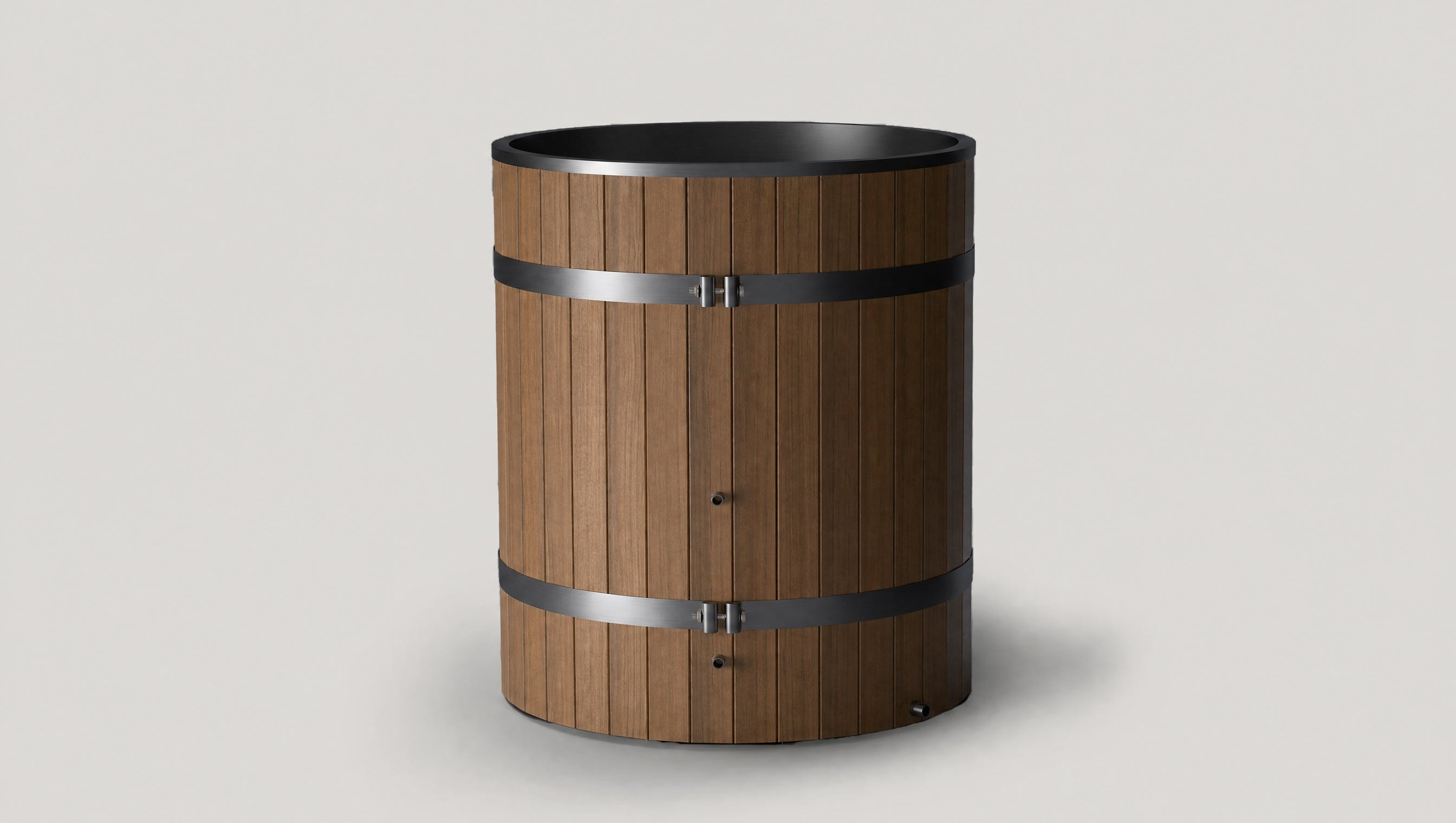 The TUNDRA Tavik System, a stainless steel and cedar barrel plunge tub with the Borealis heater and chiller — rear view