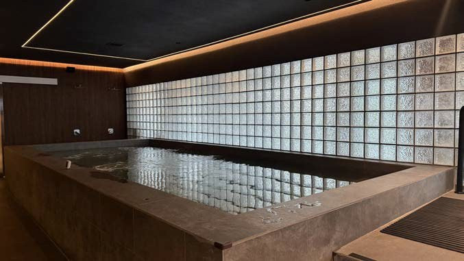 Built-in plunge pools at Shelter, 1 Raffles Link