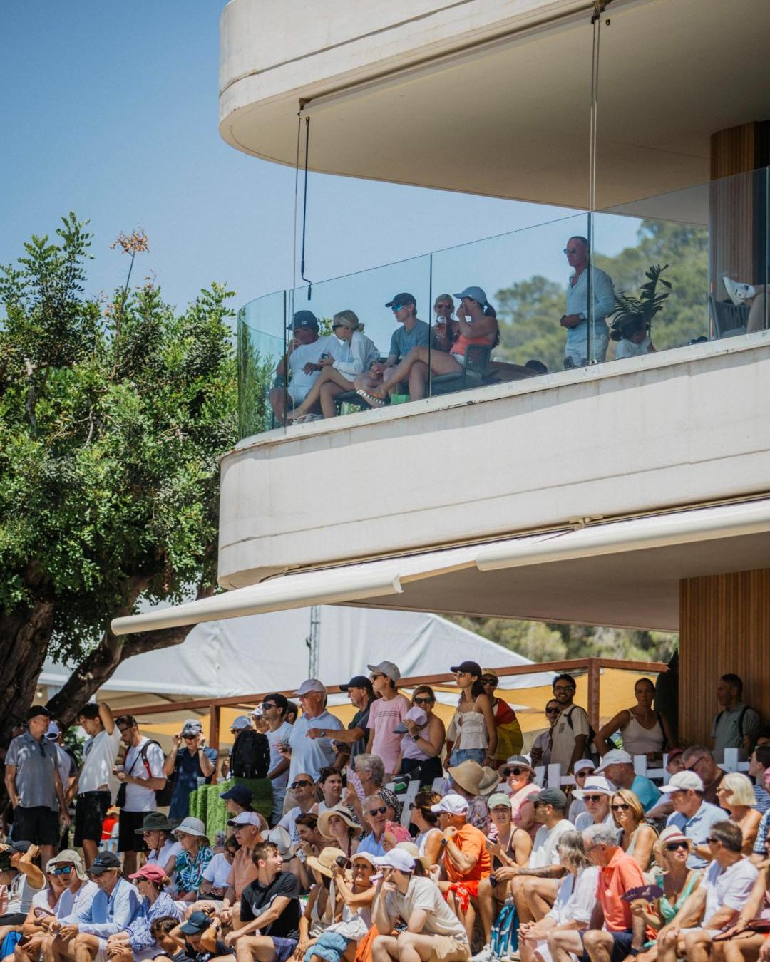 TUNDRA at the Mallorca Championships, spectators at the grass court club in Mallorca